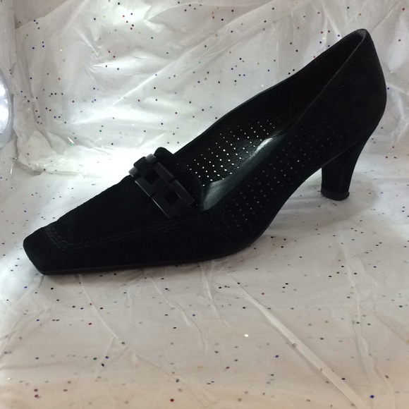 Stewart Wiseman black suede pumps 91/2” - Picture 3 of 8